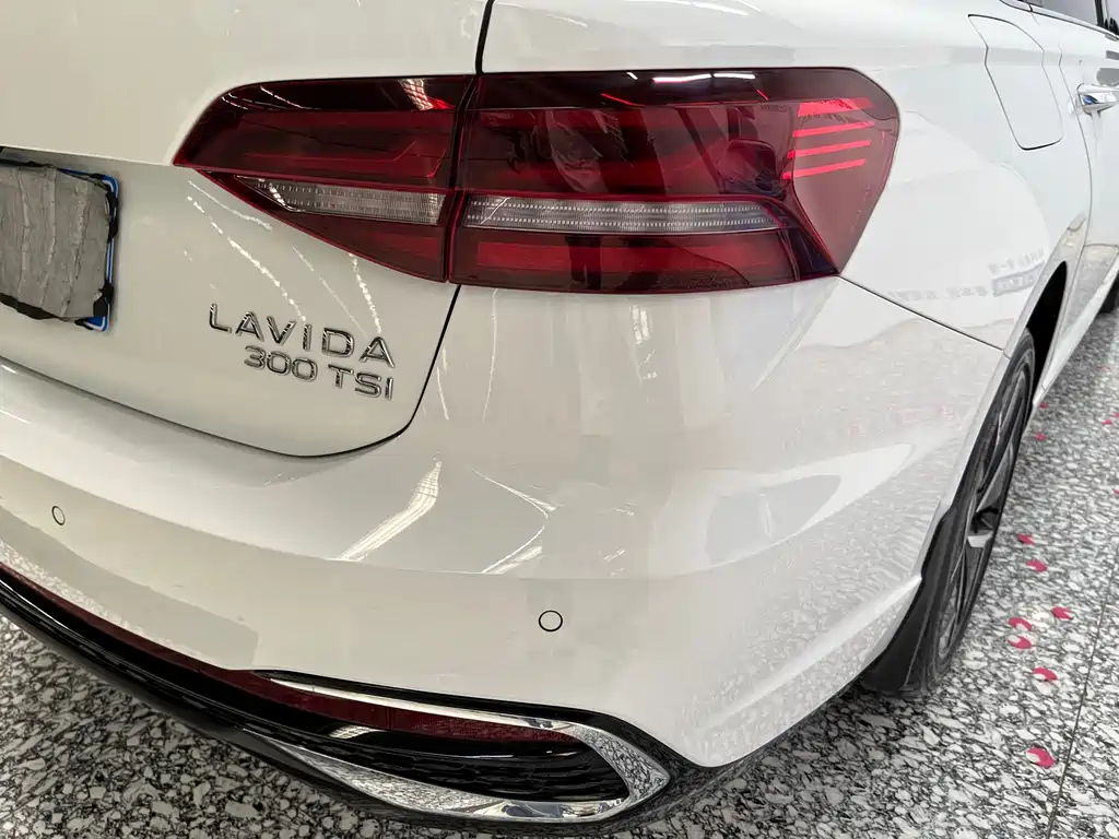 Lavida 2023 300TSI DSG Starry Sky Eternal Edition купить на сайте DeffCars