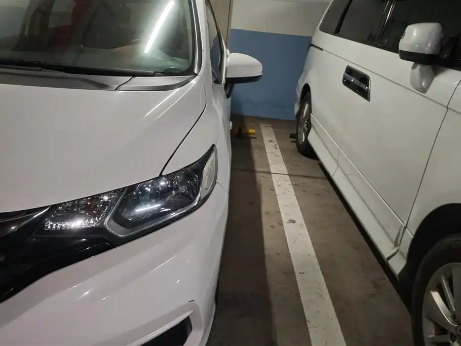 Fit 2018 1.5L CVT Comfort Sunroof Edition купить на сайте DeffCars