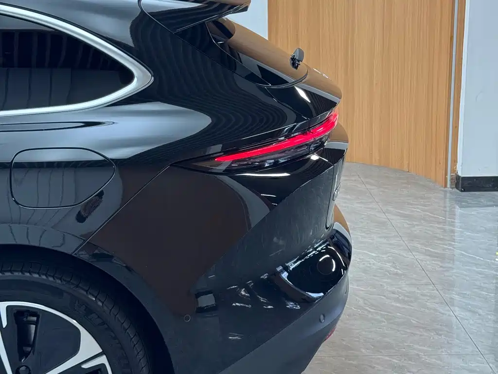 NIO ET5T 2024 model 75kWh Touring купить на сайте DeffCars