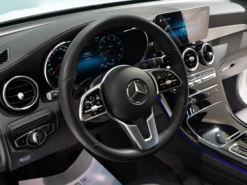 Mercedes-Benz GLC Coupe 2021 GLC 260 4MATIC Coupe SUV купить на сайте DeffCars