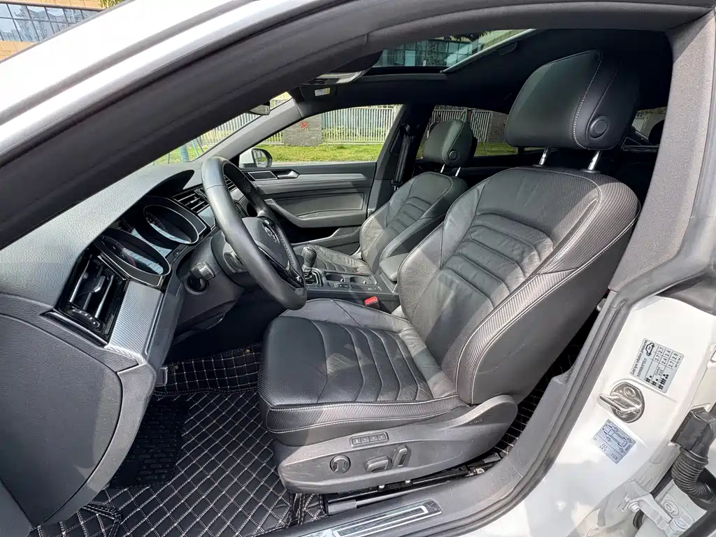 FAW-Volkswagen CC 2019 330TSI Charming Edition National VI купить на сайте DeffCars