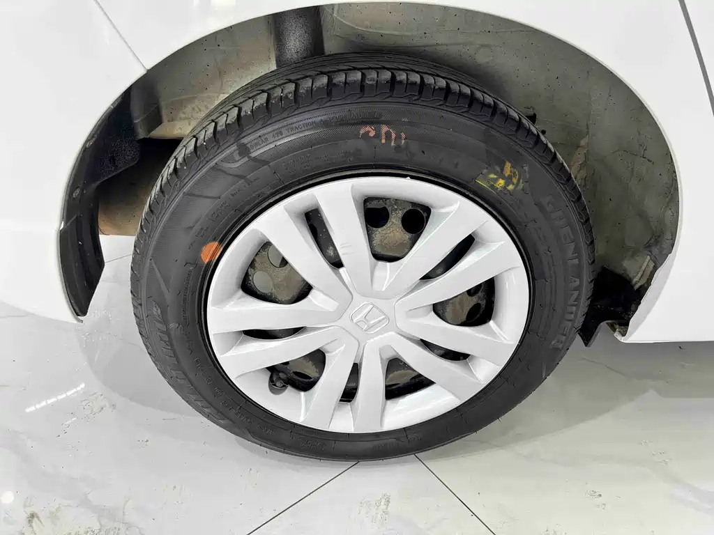 Fit 2021 1.5L CVT Fashion Edition купить на сайте DeffCars