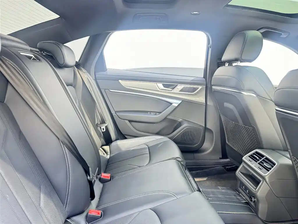 Audi A6L 2025 40 TFSI luxury and dynamic model купить на сайте DeffCars