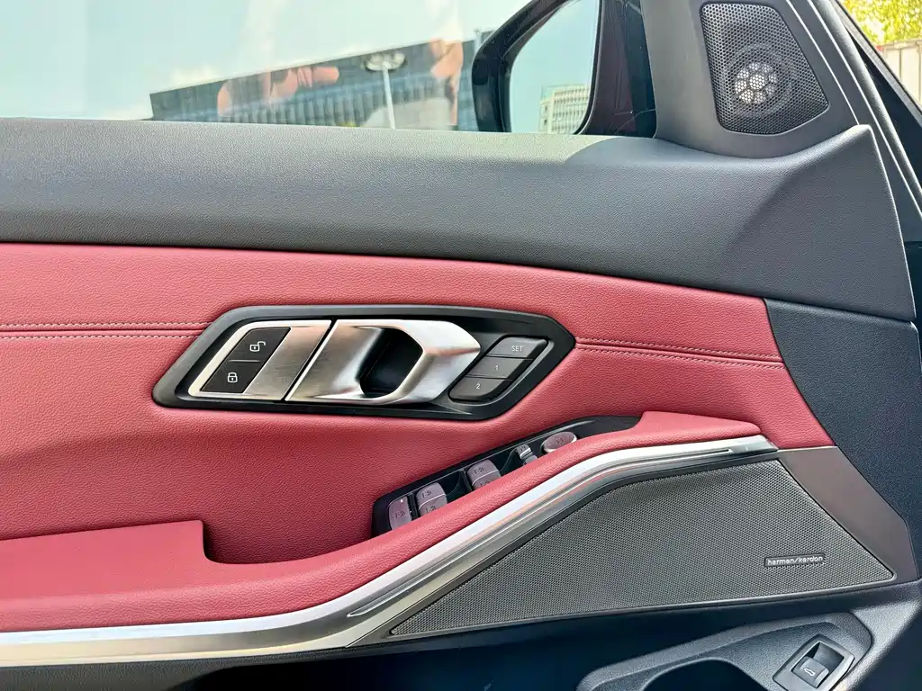 BMW 3 Series 2025 330Li M Sports Night Package купить на сайте DeffCars