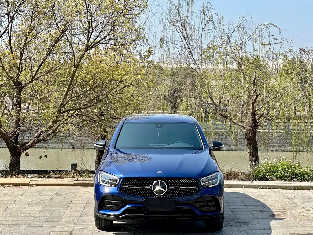 Mercedes-Benz GLC Coupe 2020 GLC 260 4MATIC Coupe SUV купить на сайте DeffCars