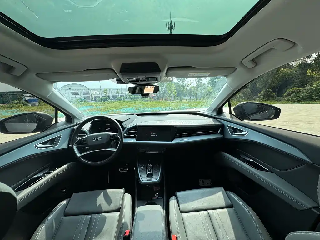 Audi Q5 e-tron 2022 model 40 e-tron star type brocade suit купить на сайте DeffCars