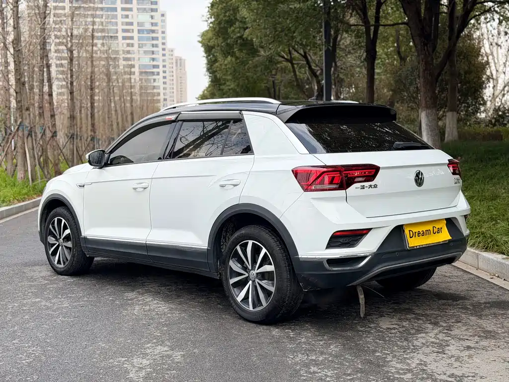 T-ROC 2018 280TSI DSG two-wheel drive comfort model National V купить на сайте DeffCars