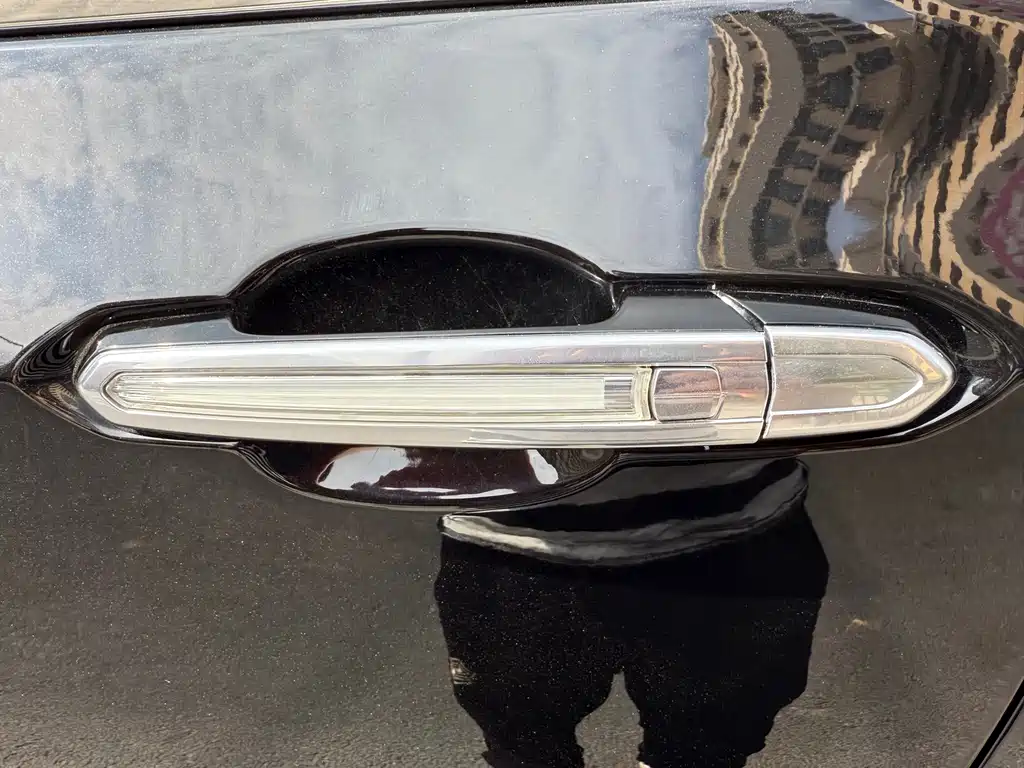 Cadillac XT6 2021 28T six-seat four-wheel drive luxury model купить на сайте DeffCars