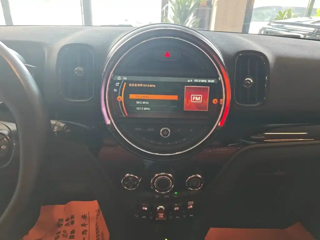 MINI COUNTRYMAN 2018 1.5T COOPER ALL4 Classic купить на сайте DeffCars