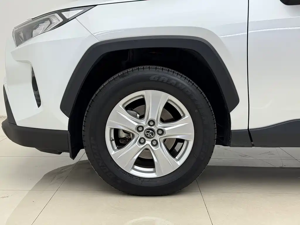 RAV4 Rongfang 2022 2.0L CVT two-wheel drive urban version купить на сайте DeffCars