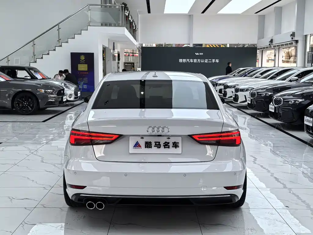 Audi A3 2018 30th Anniversary Limousine 40 TFSI Fashion Model купить на сайте DeffCars