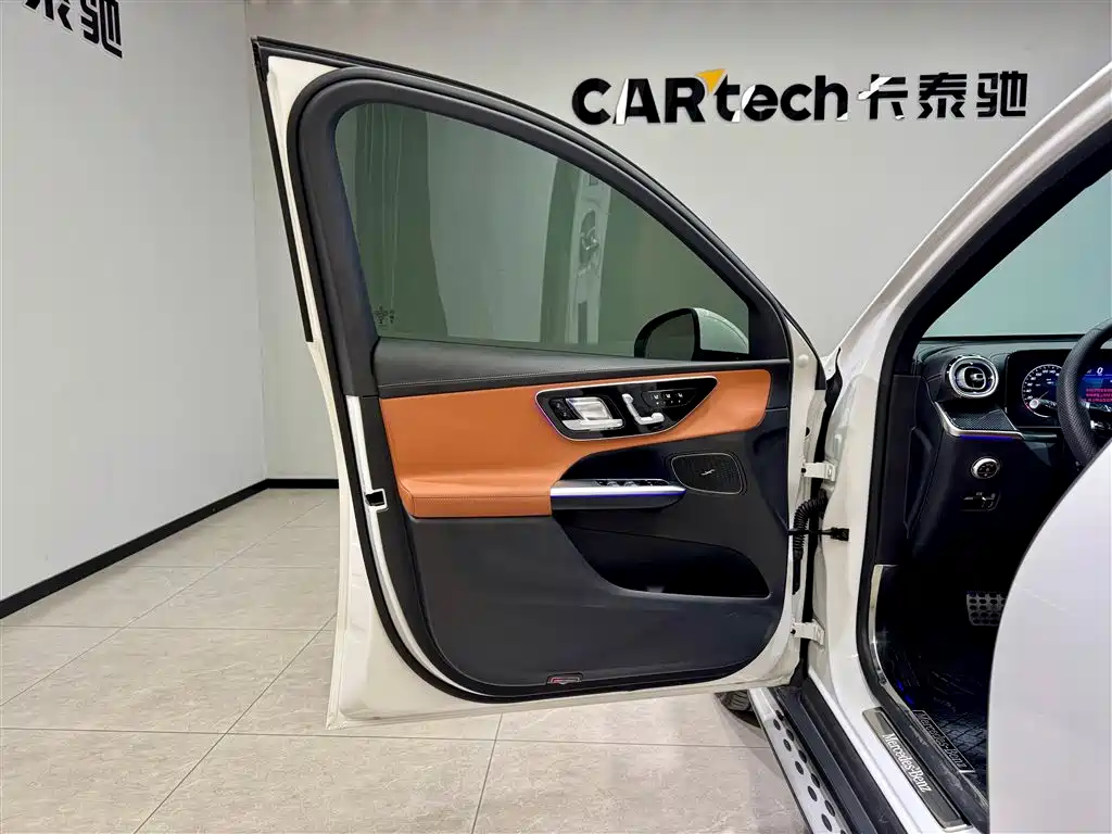 Mercedes-Benz GLC 2025 GLC 260 L 4MATIC luxury model купить на сайте DeffCars