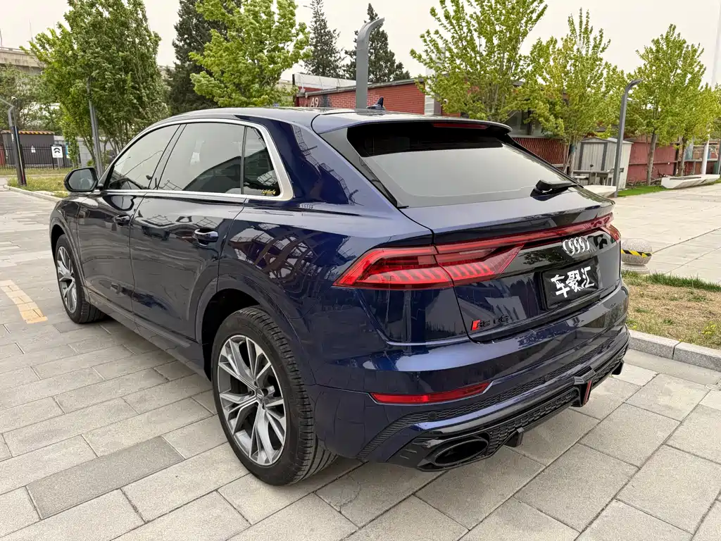 Audi Q8 2019 55 TFSI exclusive dynamic model купить на сайте DeffCars