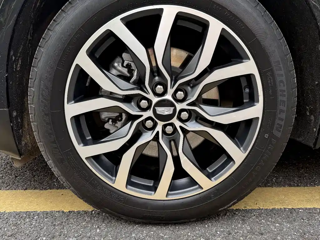 Cadillac XT5 2022 2.0T four-wheel drive luxury model (Hummingbird version) купить на сайте DeffCars
