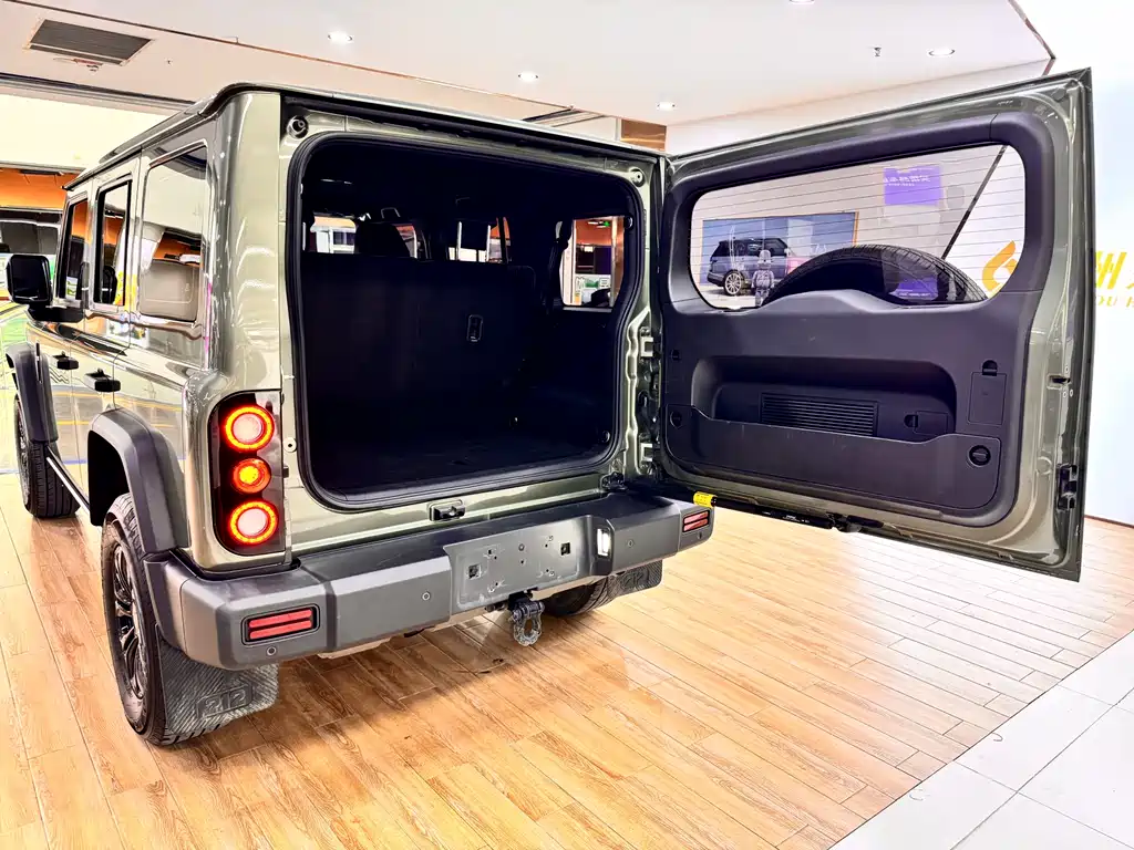 212 T01 2024 2.0T Explorer купить на сайте DeffCars