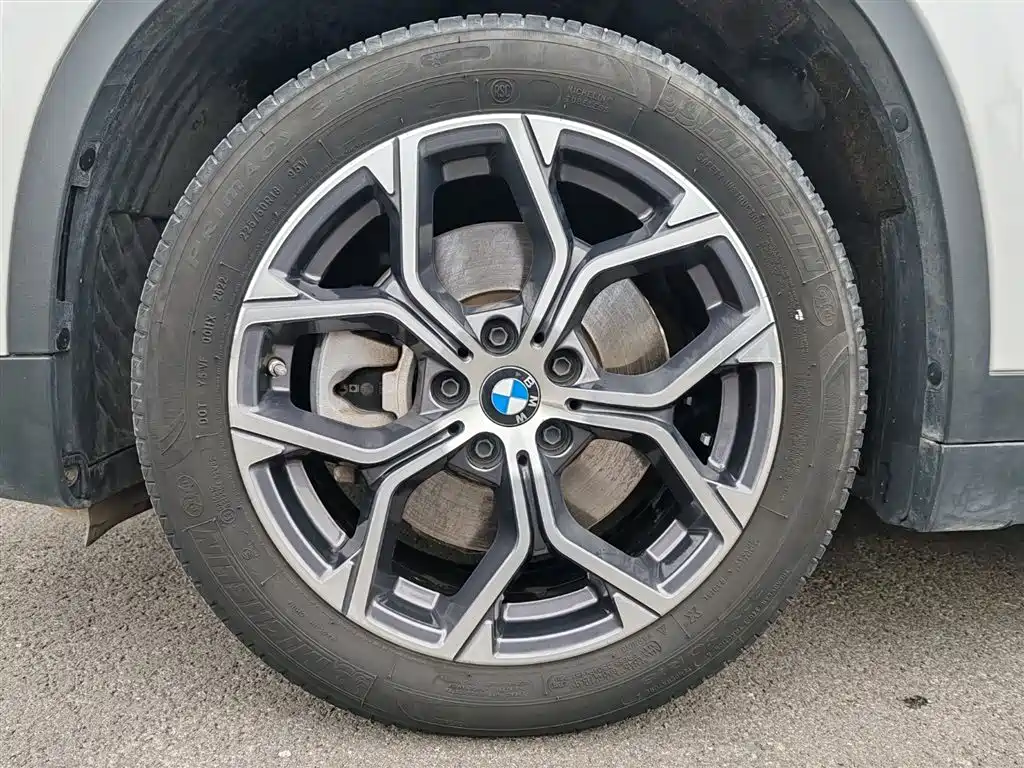 BMW X1 2022 sDrive25Li Leading Model купить на сайте DeffCars