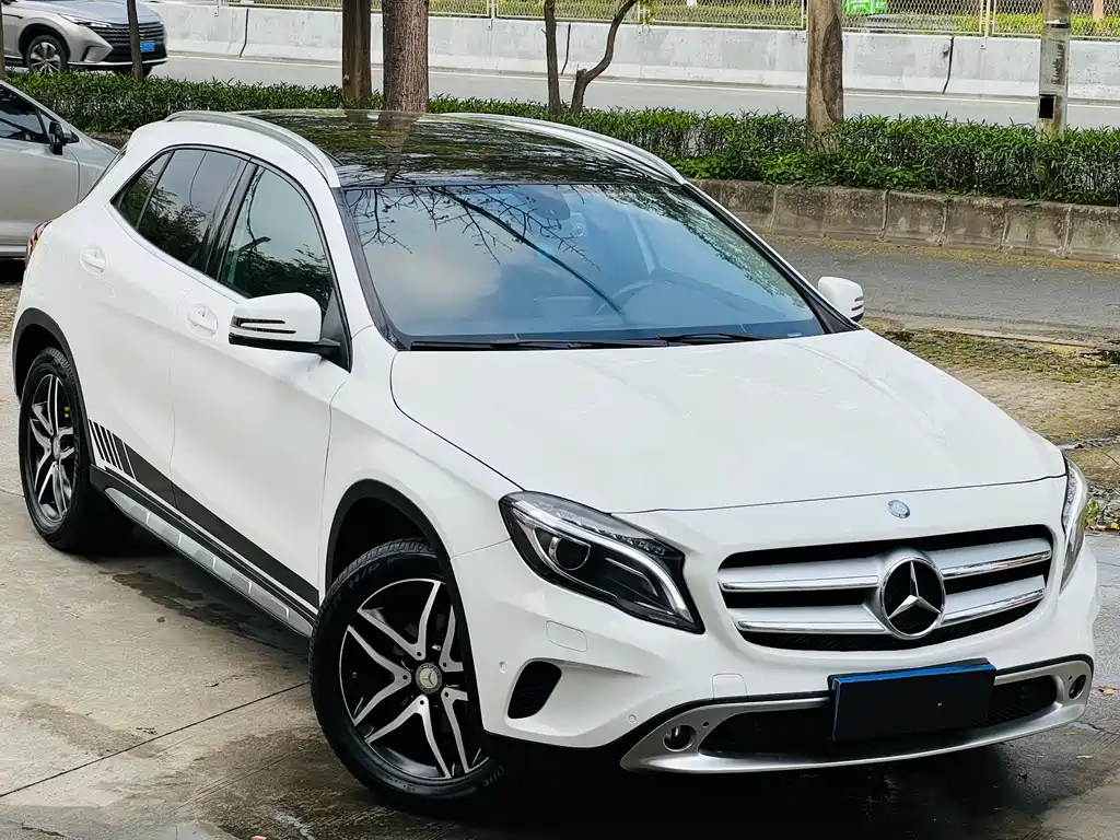 Mercedes-Benz GLA 2015 GLA 200 Fashion Model купить на сайте DeffCars