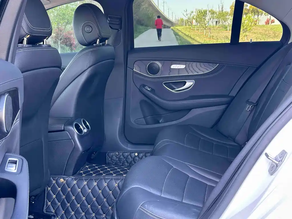 Mercedes-Benz C-Class 2017 C 180 L Sports Edition купить на сайте DeffCars