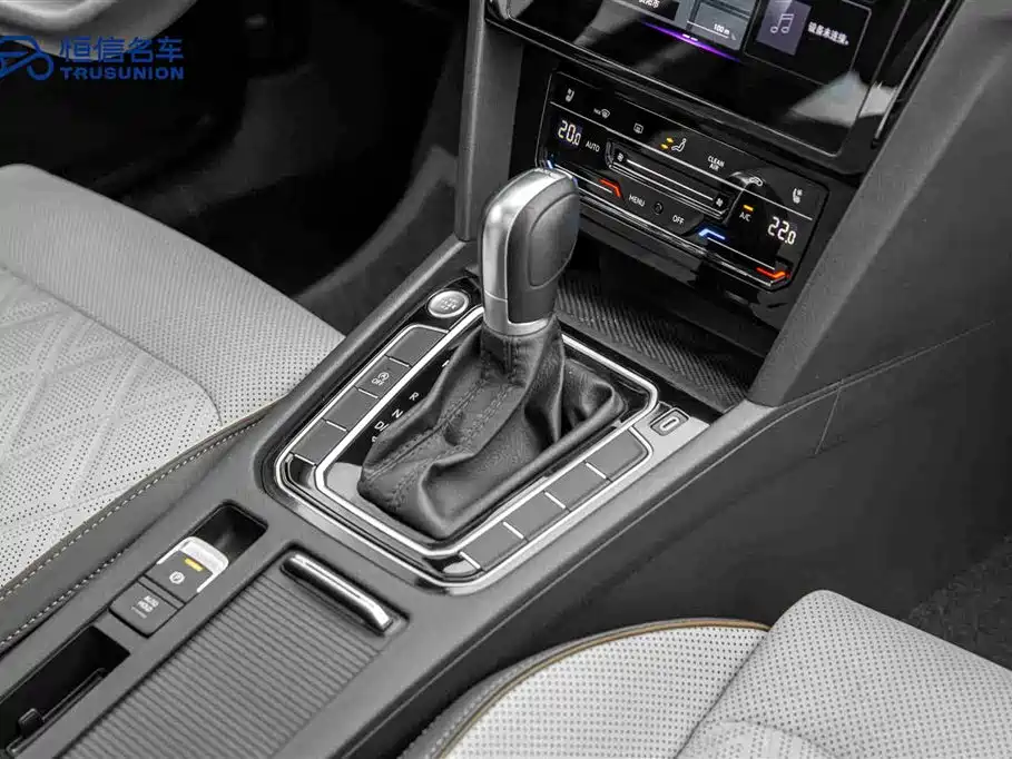 Magotan 2023 2 million commemorative edition 330TSI DSG luxury model купить на сайте DeffCars