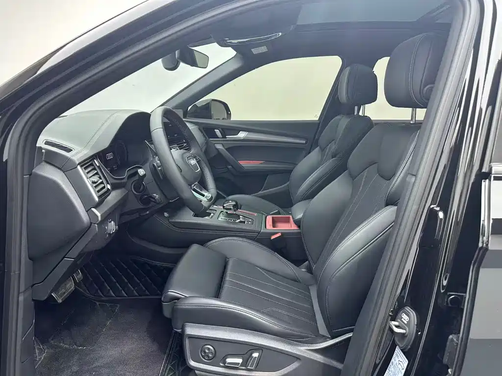 Audi Q5L 2024 40 TFSI luxury and dynamic model купить на сайте DeffCars