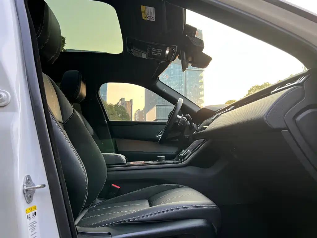 Range Rover Velar 2020 P380 R-DYNAMIC SE купить на сайте DeffCars