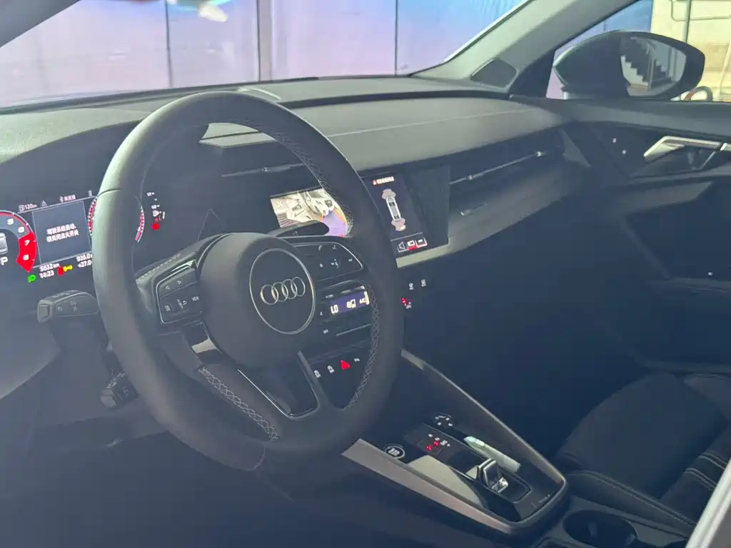 Audi A3 2023 Modified A3L Limousine 35 TFSI Fashion Sporty купить на сайте DeffCars