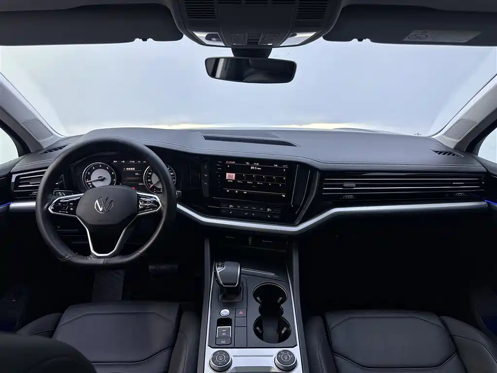 Touareg 2021 2.0TSI Pilot Special Edition купить на сайте DeffCars