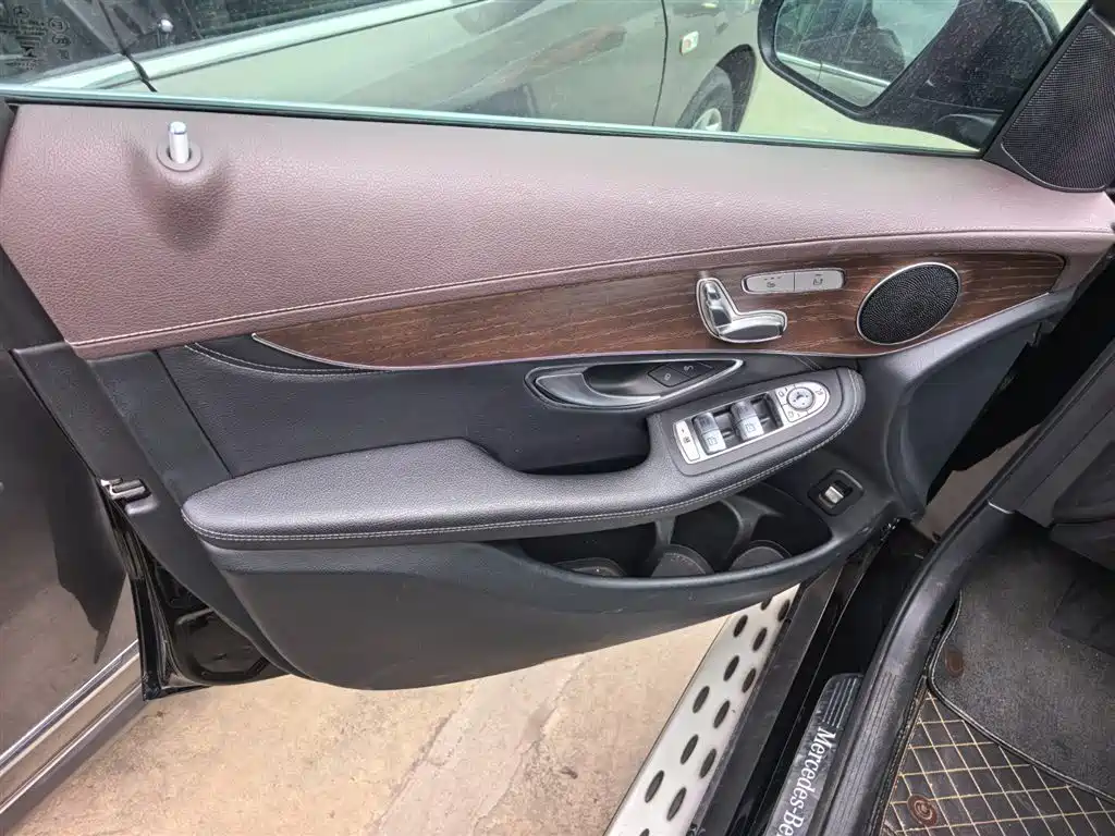 Mercedes-Benz GLC 2020 facelift GLC 260 L 4MATIC luxury model купить на сайте DeffCars