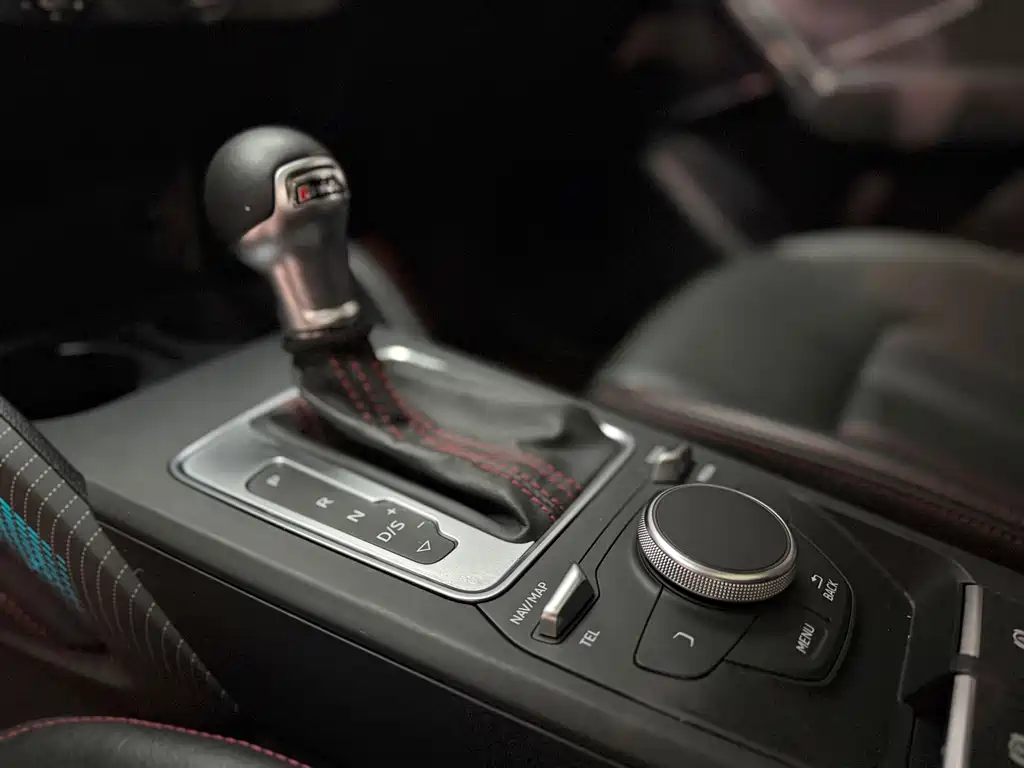 Audi Q2L 2022 35 TFSI Enterprising and Elegant Model купить на сайте DeffCars