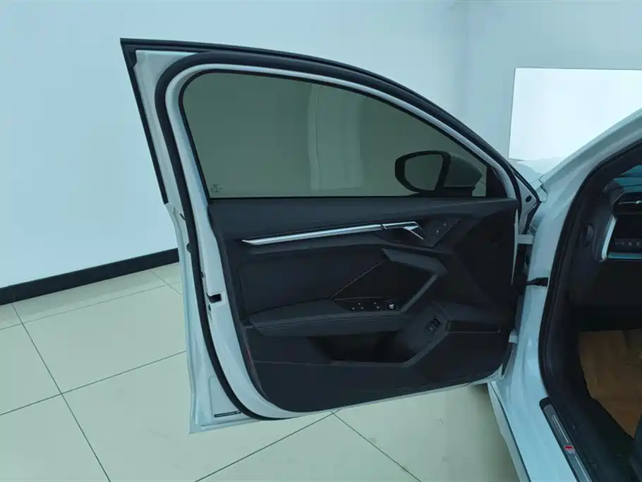 Audi A3 2024 A3L Limousine 35 TFSI Fashionable and Sporty купить на сайте DeffCars