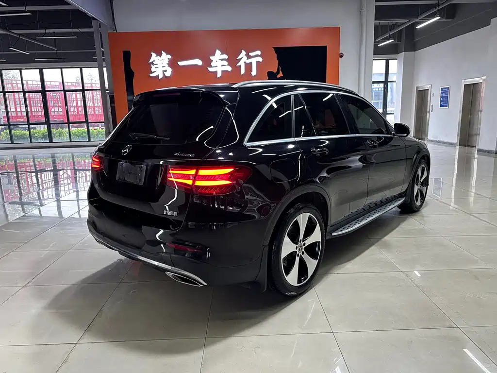 Mercedes-Benz GLC 2018 GLC 300 4MATIC Dynamic купить на сайте DeffCars