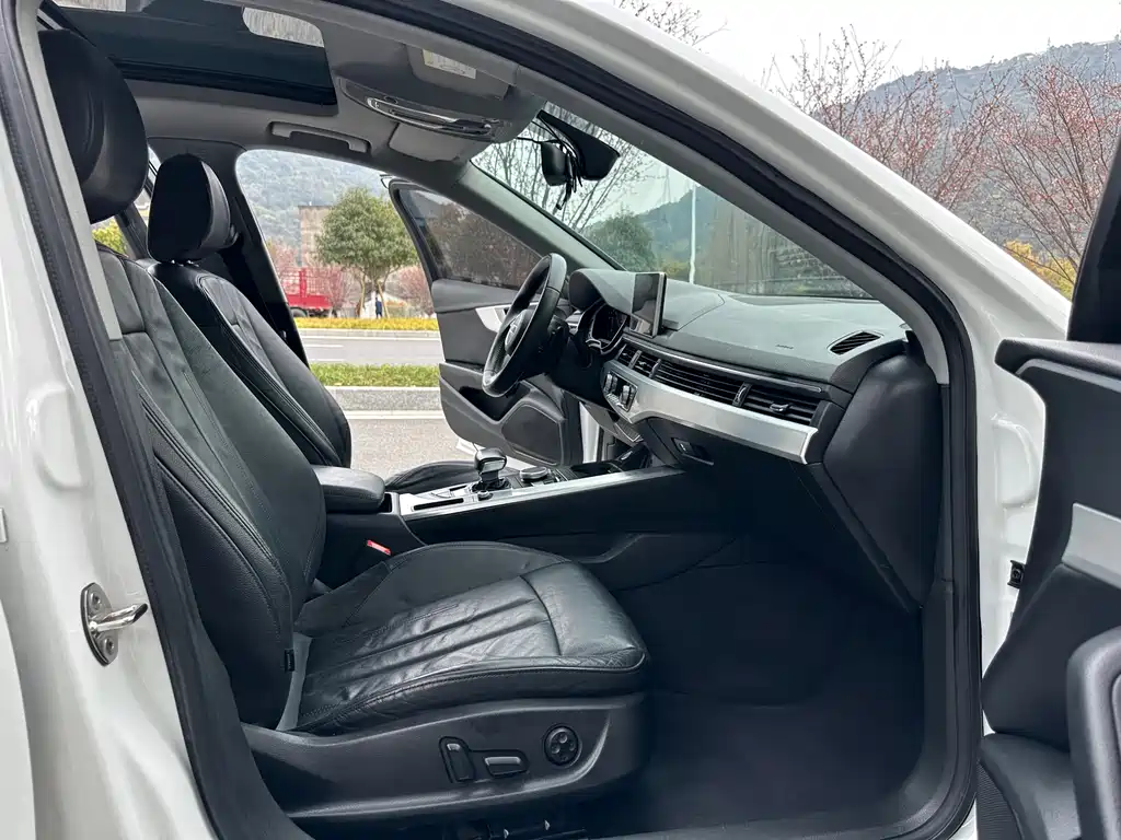 Audi A4L 2019 40 TFSI Fashion Type National V купить на сайте DeffCars