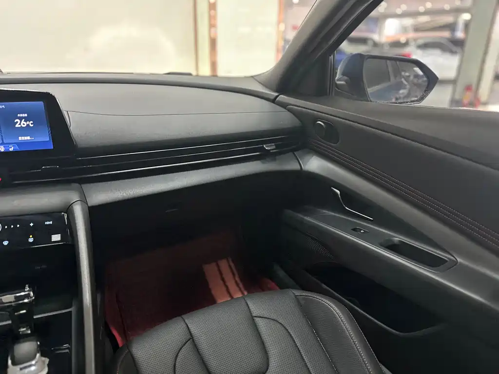 Elantra 2021 240TGDi DCT LUX Premium Edition купить на сайте DeffCars