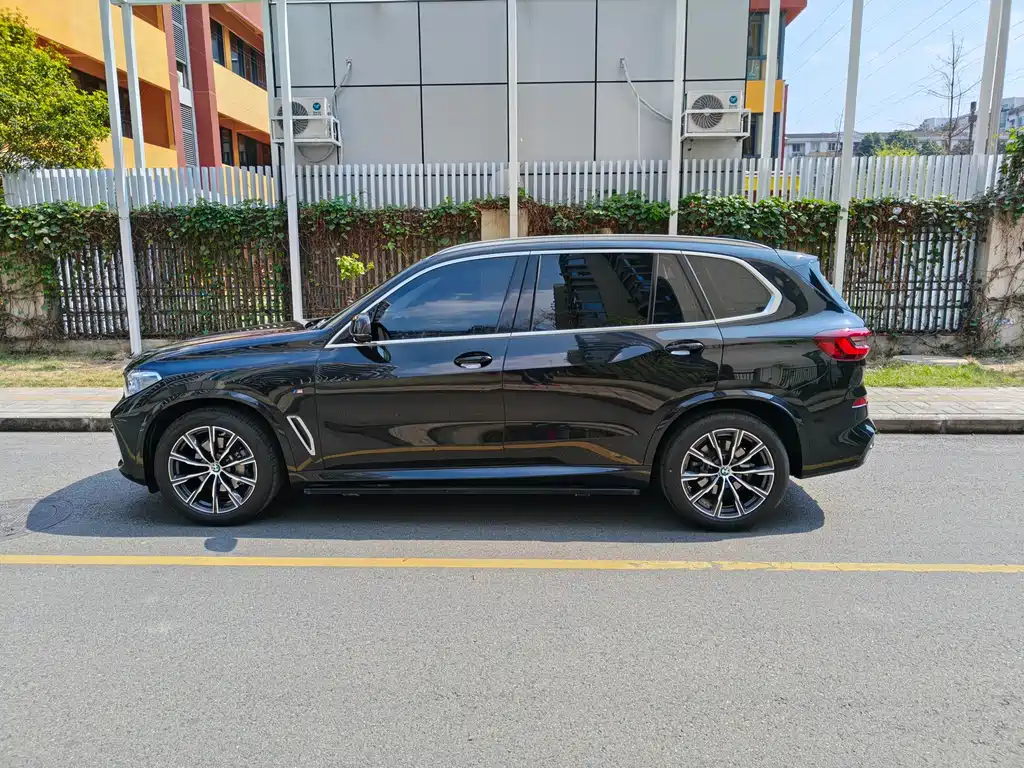 BMW X5 2022 facelift xDrive 30Li exclusive M sports package купить на сайте DeffCars