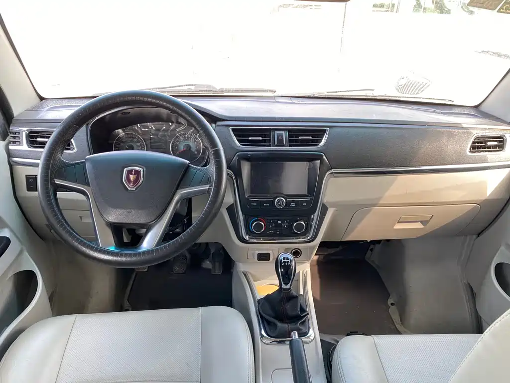 New Hiace X30L 2019 1.5L Fortune Edition National VI SWC15M купить на сайте DeffCars