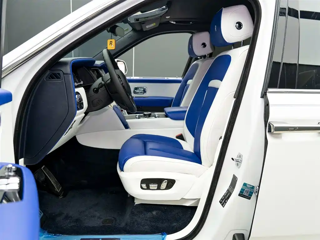 Cullinan 2018 four-seat version купить на сайте DeffCars