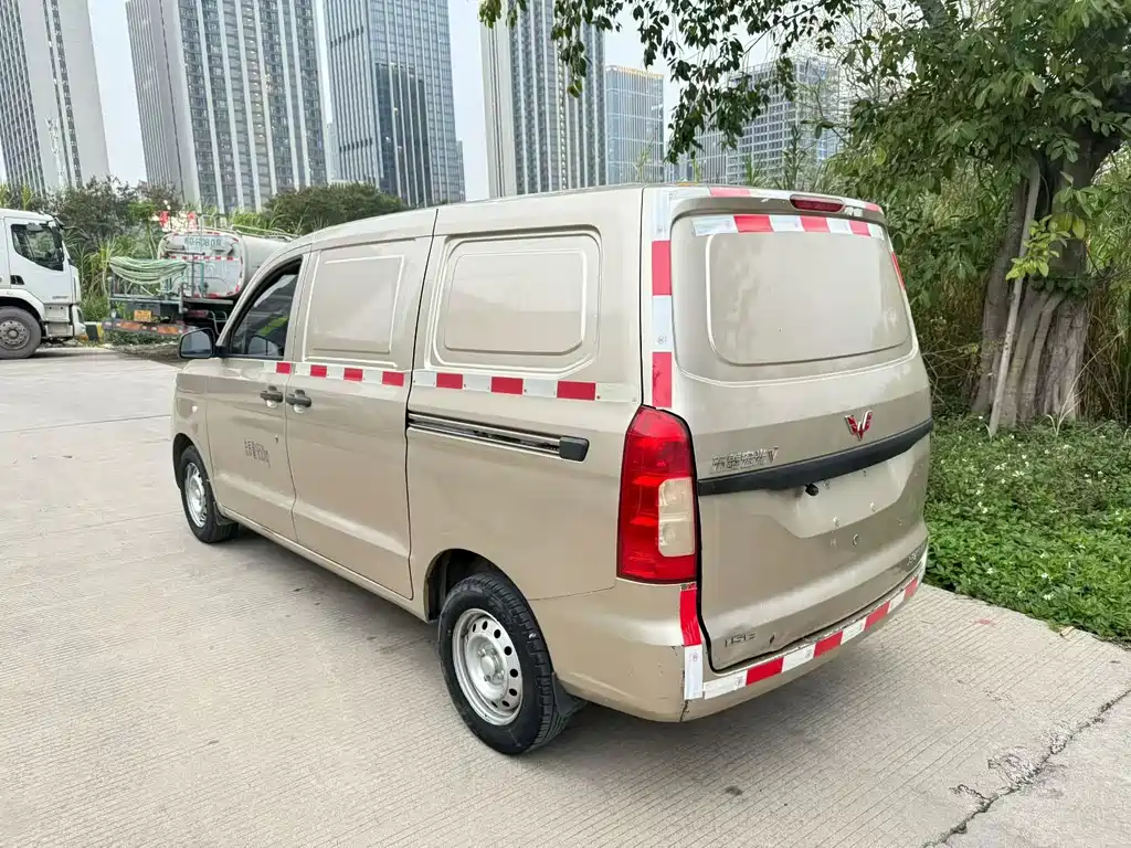 Wuling Hongguang V 2022 1.5L Jintu version of the electric power-assisted LAR with sealed windows купить на сайте DeffCars