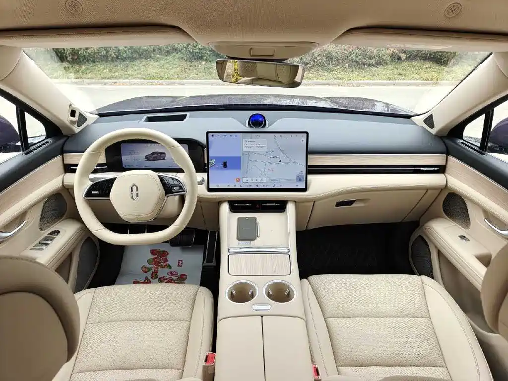 Wenjie M5 2025 extended range Ultra four-wheel drive version купить на сайте DeffCars