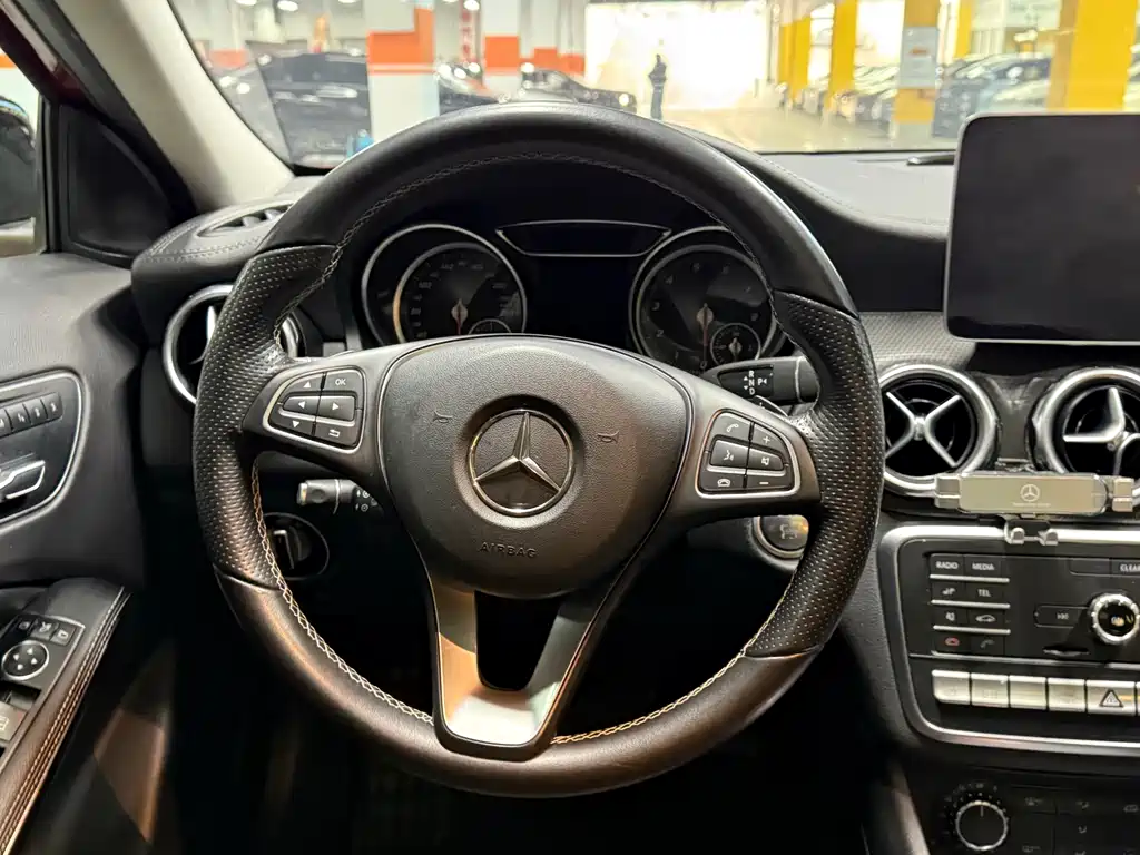 Mercedes-Benz GLA 2018 GLA 220 4MATIC sports model купить на сайте DeffCars