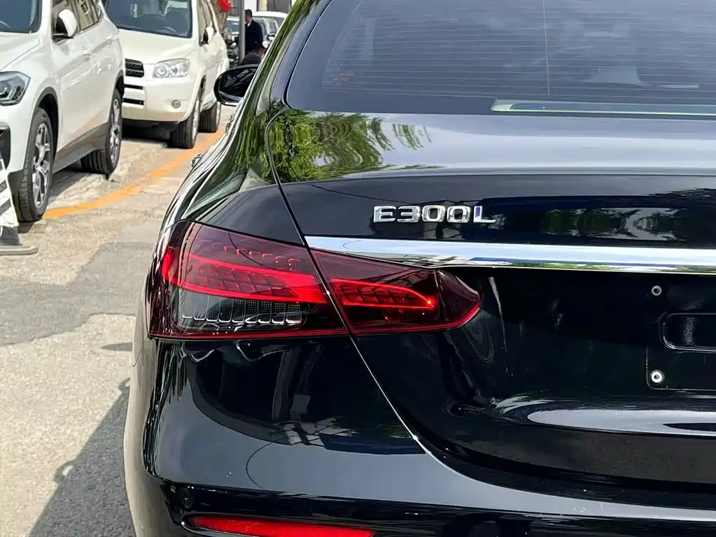 Mercedes-Benz E-Class 2022 E 300 L Luxury Model купить на сайте DeffCars