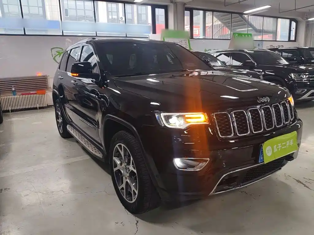 Grand Cherokee imported 2020 3.0L Elite Navigation Edition купить на сайте DeffCars