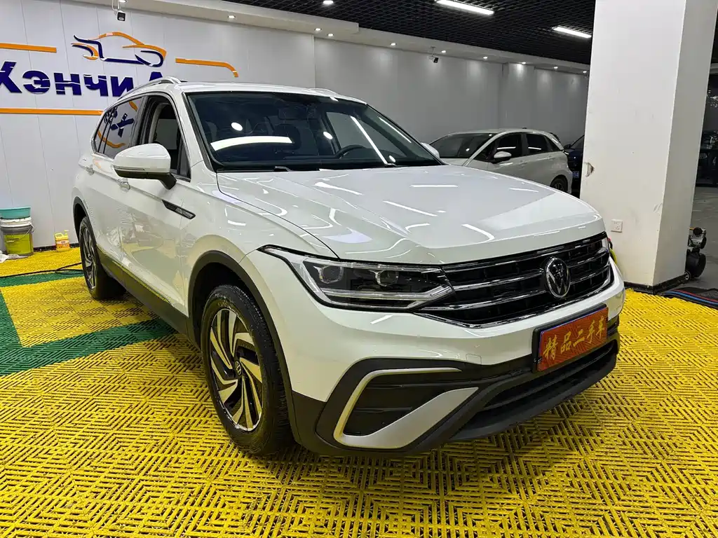 Tiguan L 2023 280TSI automatic two-wheel drive Chaochuang limited edition купить на сайте DeffCars
