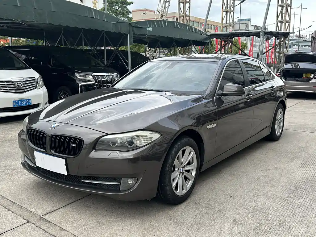 BMW 5 Series 2013 520Li Elegant купить на сайте DeffCars