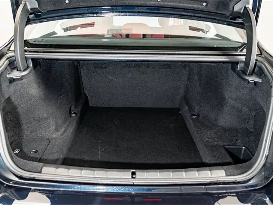 BMW 7 Series 2023 740Li Leading M Sports Package купить на сайте DeffCars