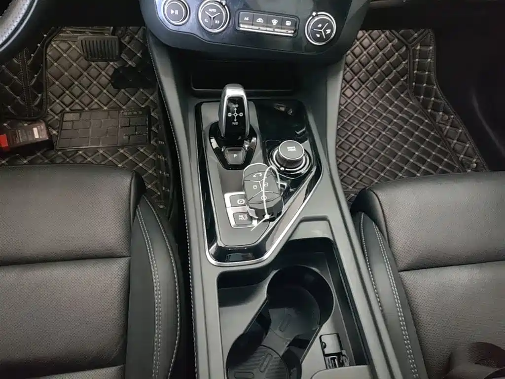 Lynk & Co 03 2022 1.5TD DCT Pro купить на сайте DeffCars