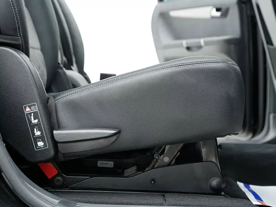 Mercedes R-Class 2014 R 320 4MATIC business model купить на сайте DeffCars