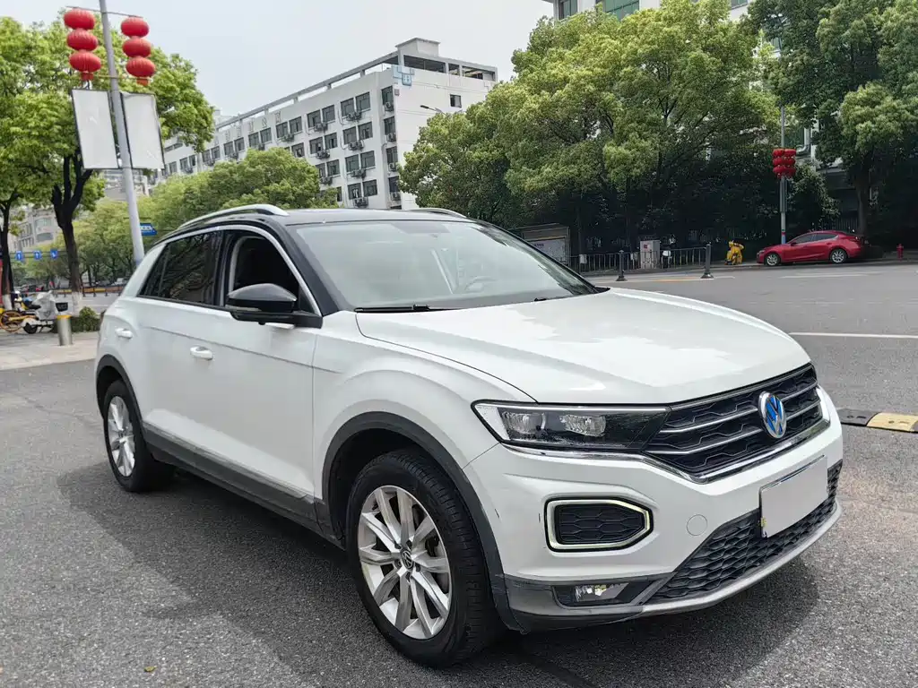 T-ROC 2018 model 230TSI DSG two-wheel drive aggressive model National V купить на сайте DeffCars