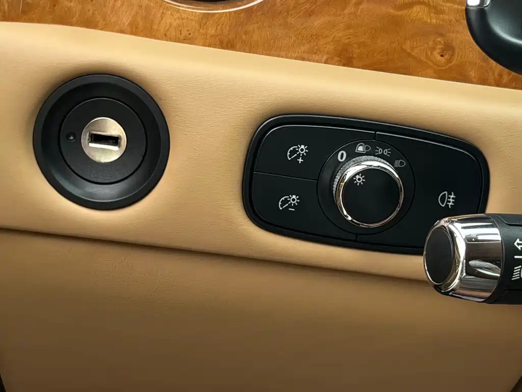 Flying Spur 2017 4.0T V8 S Standard Edition купить на сайте DeffCars