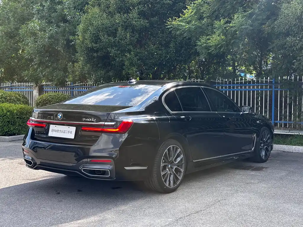 BMW 7 Series 2019 740Li Leading M Sports Package купить на сайте DeffCars