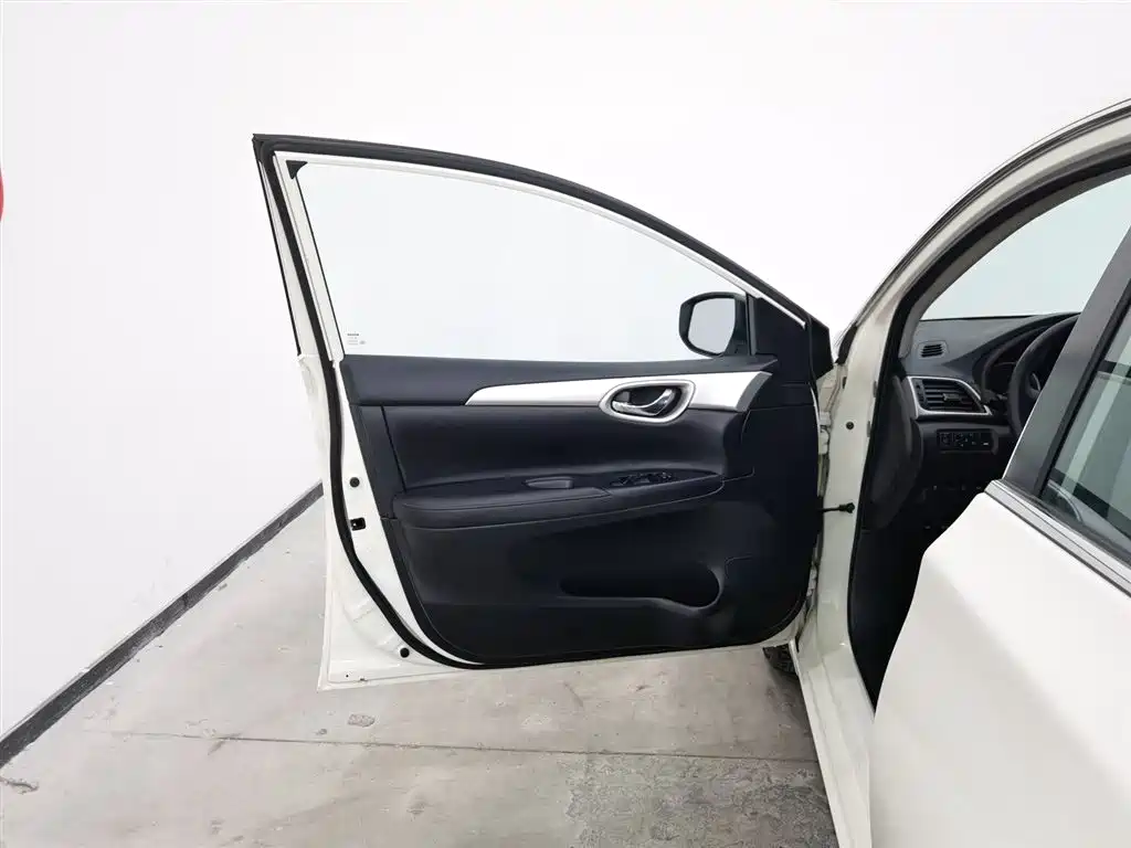 Sylphy 2021 Classic 1.6XE CVT Exclusive Edition купить на сайте DeffCars